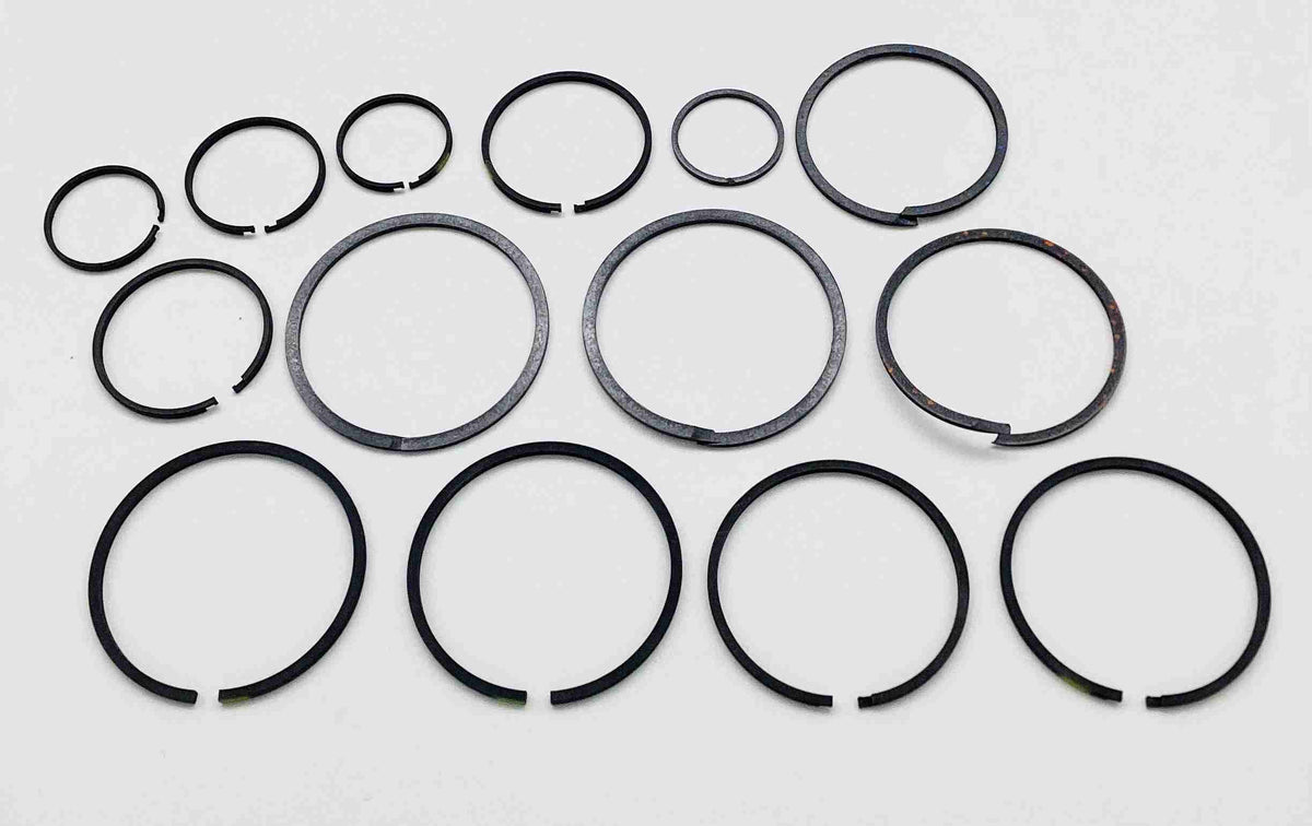 Chrysler: TF6/A904 (60-Up) 2 Off shore metal rings, 7 Sealed Power (Filtran Gold Stripe Rings), 5 Teflon Rings
