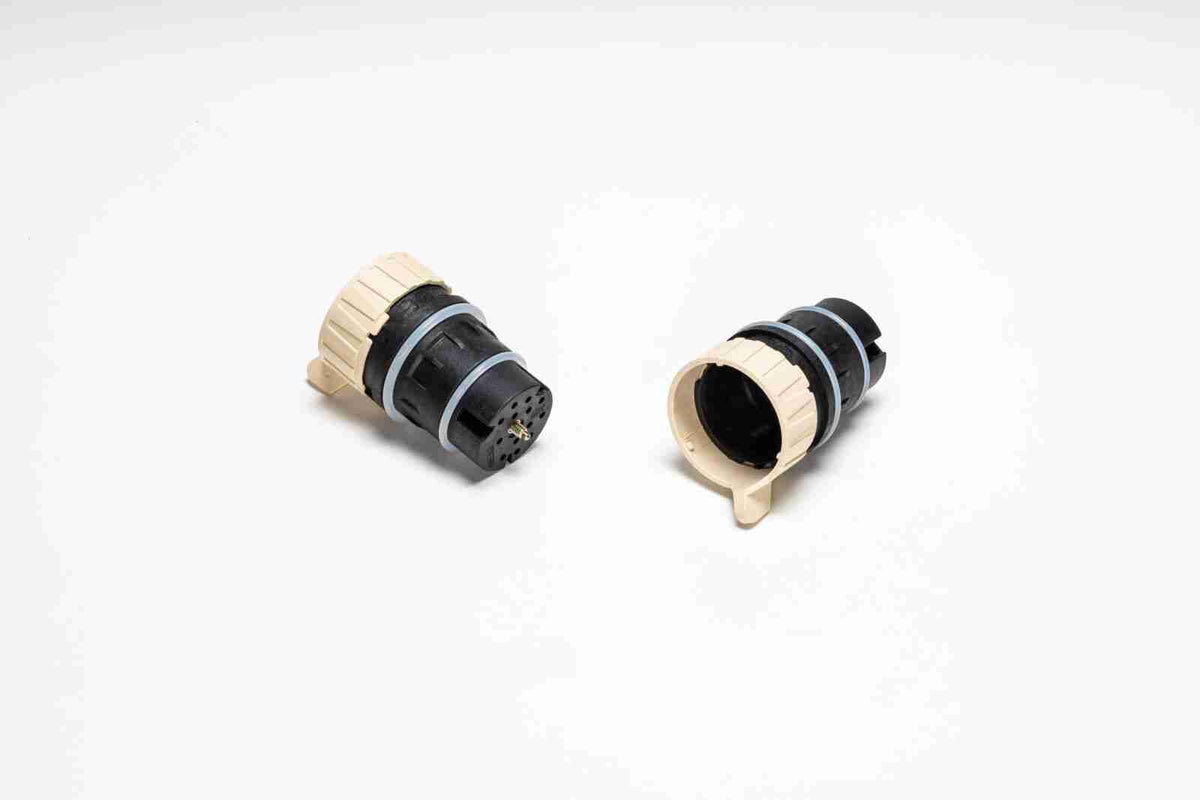 722.6 5 Speed RWD: ECM Plug Adaptor (96-Up)
